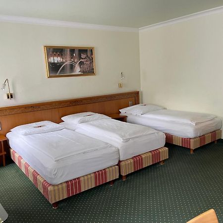 Hotel Ochsen Stoccarda Esterno foto