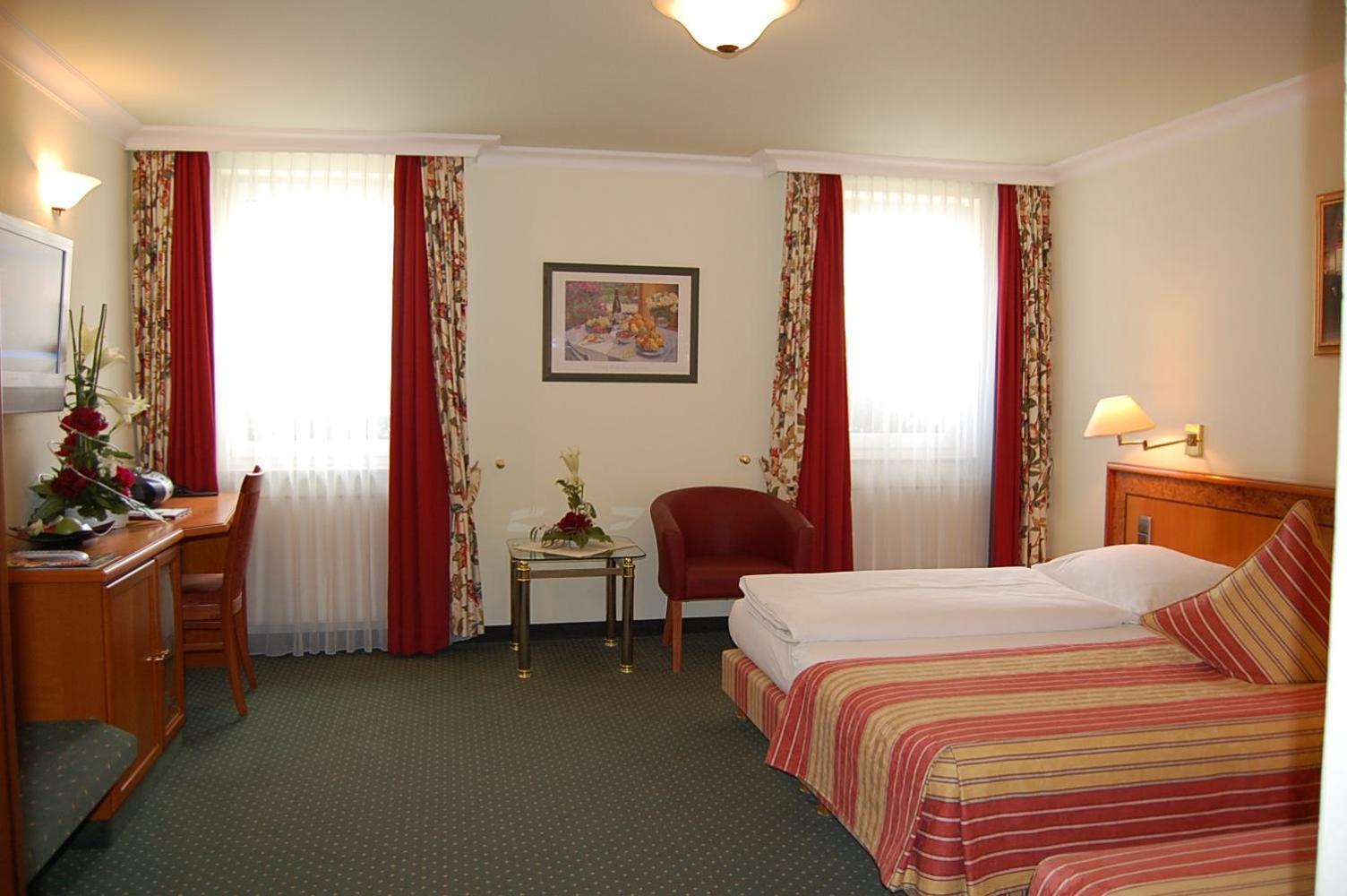 Hotel Ochsen Stoccarda Esterno foto